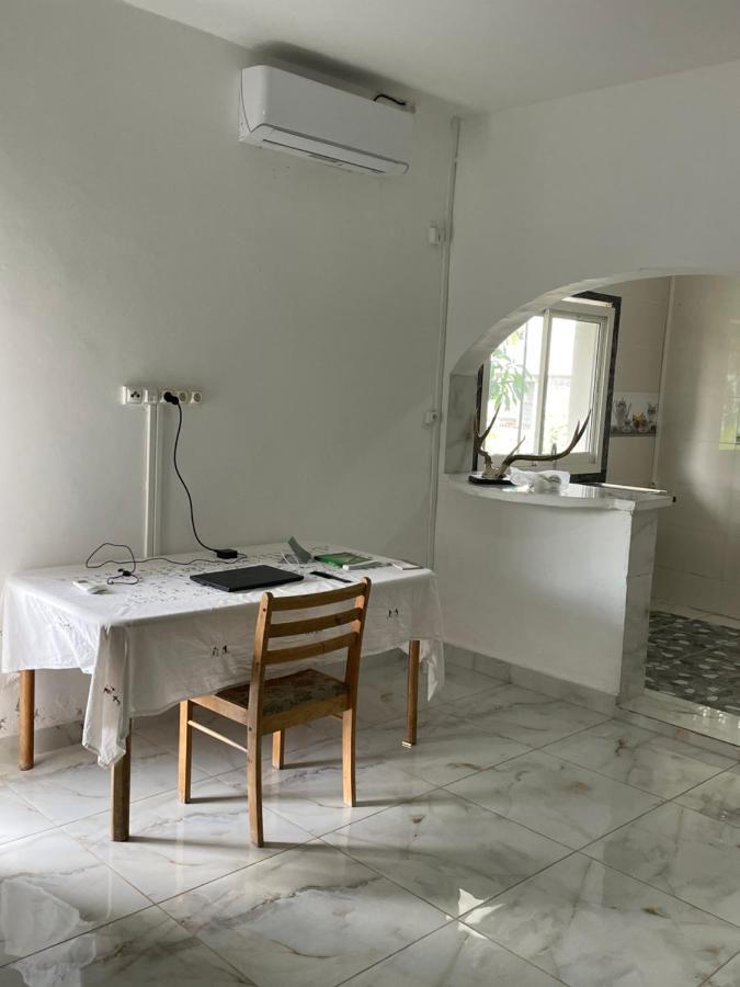 Dagoni Hotel Boueni Ngoại thất bức ảnh